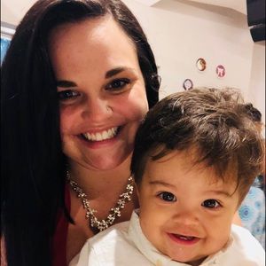 Meet your Posher, Lorena